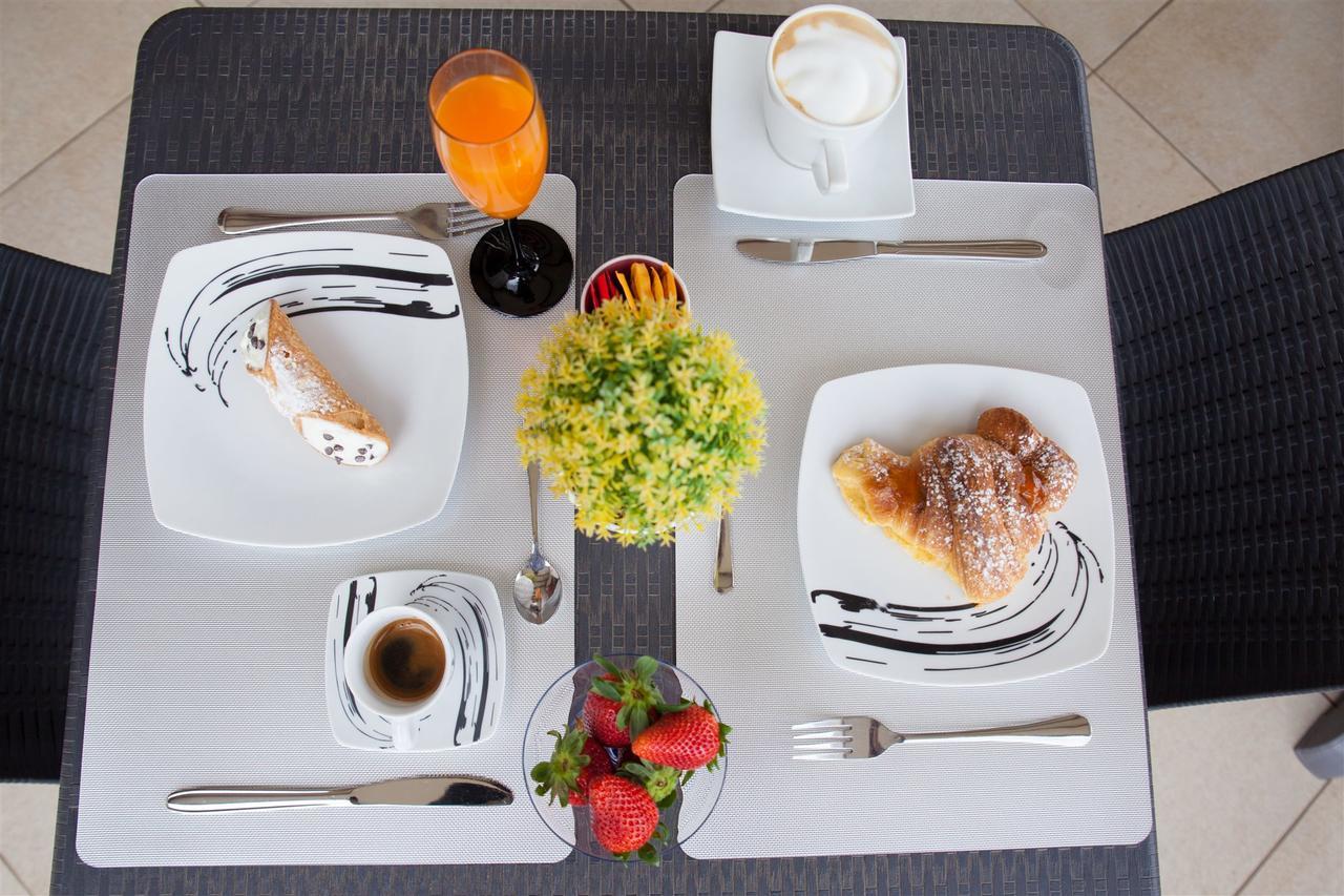 Kristal Bed & Breakfast ซานวิโต โลคาโป ภายนอก รูปภาพ